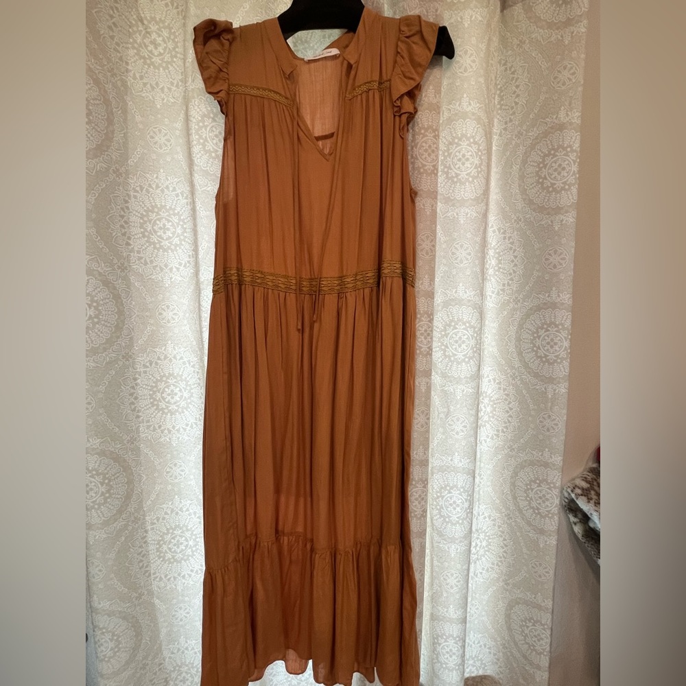Beautiful maxi dress!
